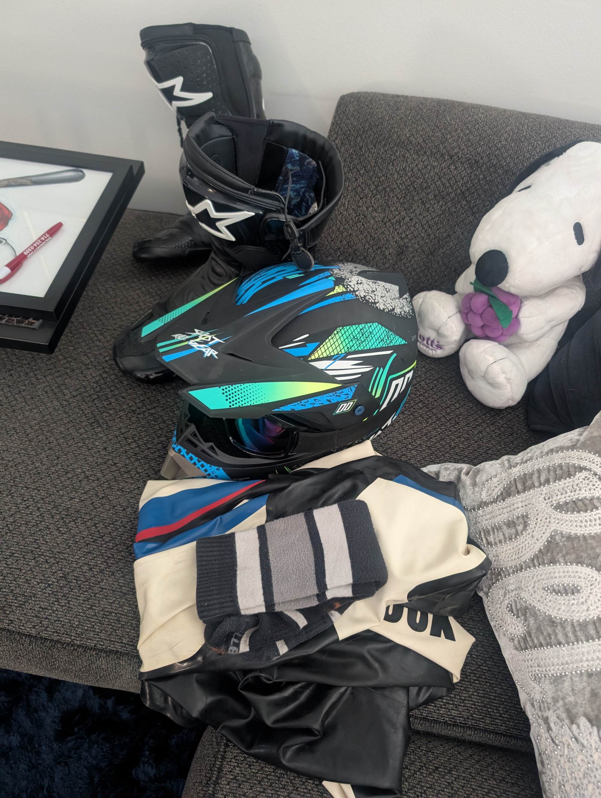 My outfit for tonight.  Dianise r-100x #rubbercatsuit, racing boots, and mtx helmet and goggle

#rubber #rubberpride #rubbergear #bdsm #fetish #kink #bdsmpride #catsuit #rubberdrone #fyp #foryoupage